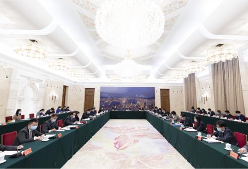 王晨会见中国法学交流基金会第四届理事会成员时强调